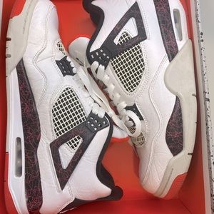 Retro Jordan 4 Pale Citron Bright Crimson size 9.5